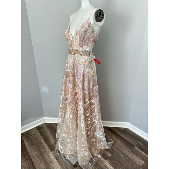 MAC DUGGAL EMBELLISHED V-NECK A LINE GOWN - Picture 6 of 10